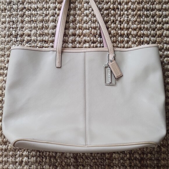 Authentic COACH Blush-Pink 👜Handbag + Logo Tag Emblems~ - Picture 1 of 9